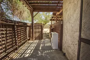 6655 Split Rock Ave, 29 Palms MCB, CA 92277 - Photo 15