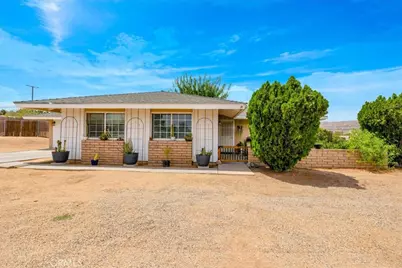 7562 Acoma Trail, Yucca Valley, CA 92284 - Photo 3