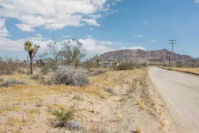 110 Anita, Landers, CA 92285 - Photo 13