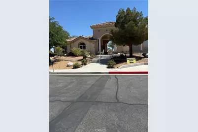 7426 Via Real, Yucca Valley, CA 92284 - Photo 17