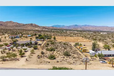 8776 Warren Vista Avenue, Yucca Valley, CA 92284 - Photo 11