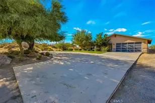 61676 Pueblo Trail, Joshua Tree, CA 92252 - Photo 37