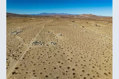 64004 Desert Trail Drive, Joshua Tree, CA 92252 - Photo 9