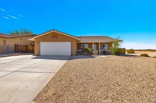 5128 Split Rock Ave, 29 Palms MCB, CA 92277 - Photo 3