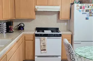 7715 Hopi Trail, Yucca Valley, CA 92284 - Photo 29