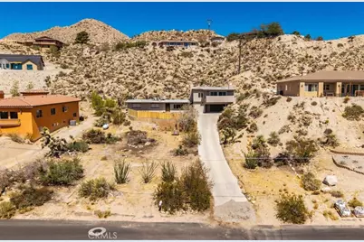 57460 Airway Avenue, Yucca Valley, CA 92284 - Photo 3