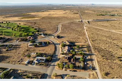 32026 163rd, Llano, CA 93544 - Photo 45