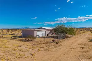 59985 Lorraine Ave, Landers, CA 92285 - Photo 3