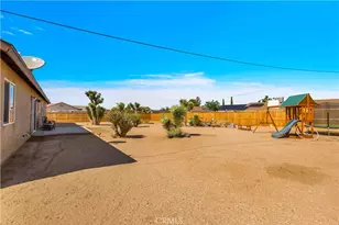 8783 San Vicente Dr, Yucca Valley, CA 92284 - Photo 37