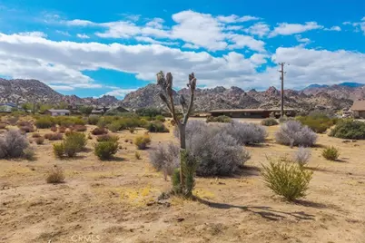 5442 Bronco Road, Pioneertown, CA 92268 - Photo 9