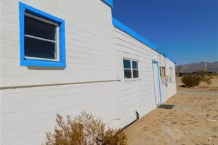 5052 Henry, 29 Palms MCB, CA 92277 - Photo 11