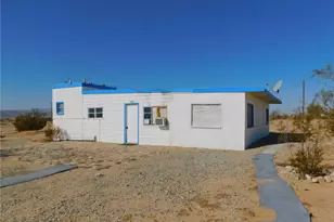 5052 Henry, 29 Palms MCB, CA 92277 - Photo 3