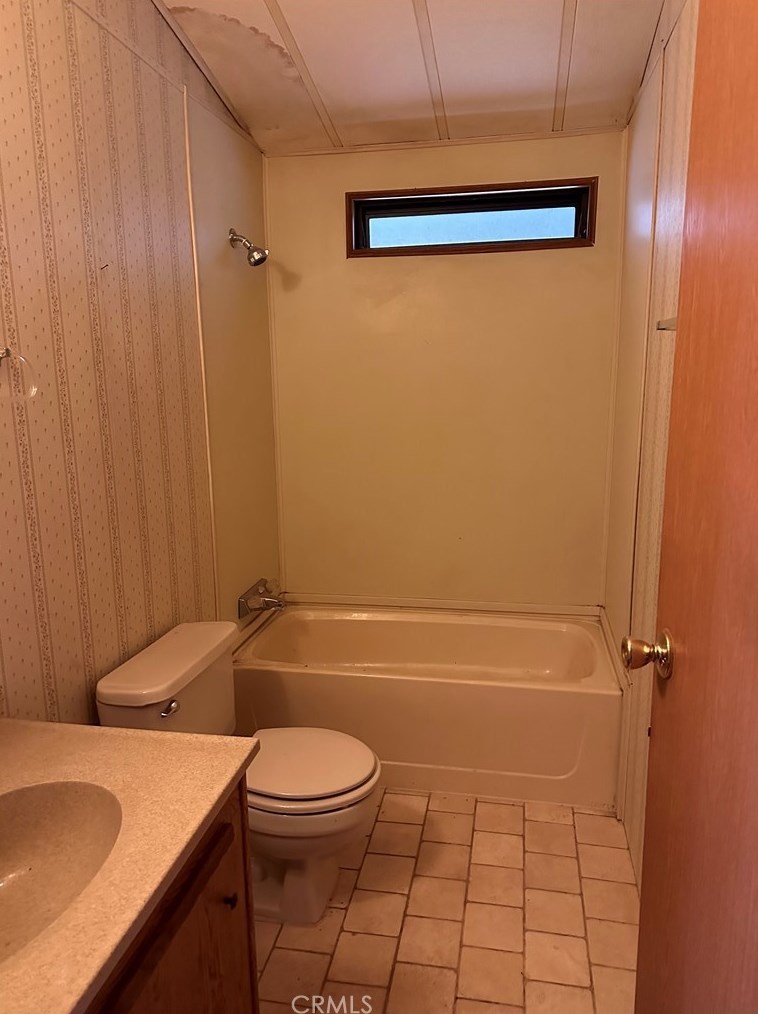16122 Spruce Grove Rd, Lower Lake CA  95457-9558 exterior
