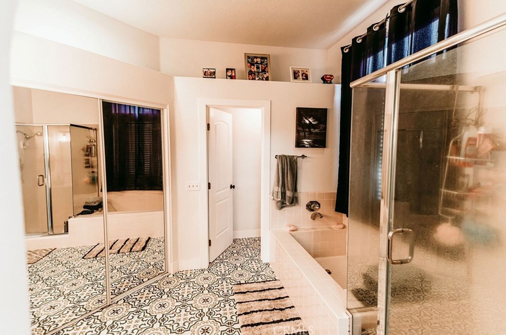 695 Summit Lakes Way, Galt CA  95632-3008 exterior