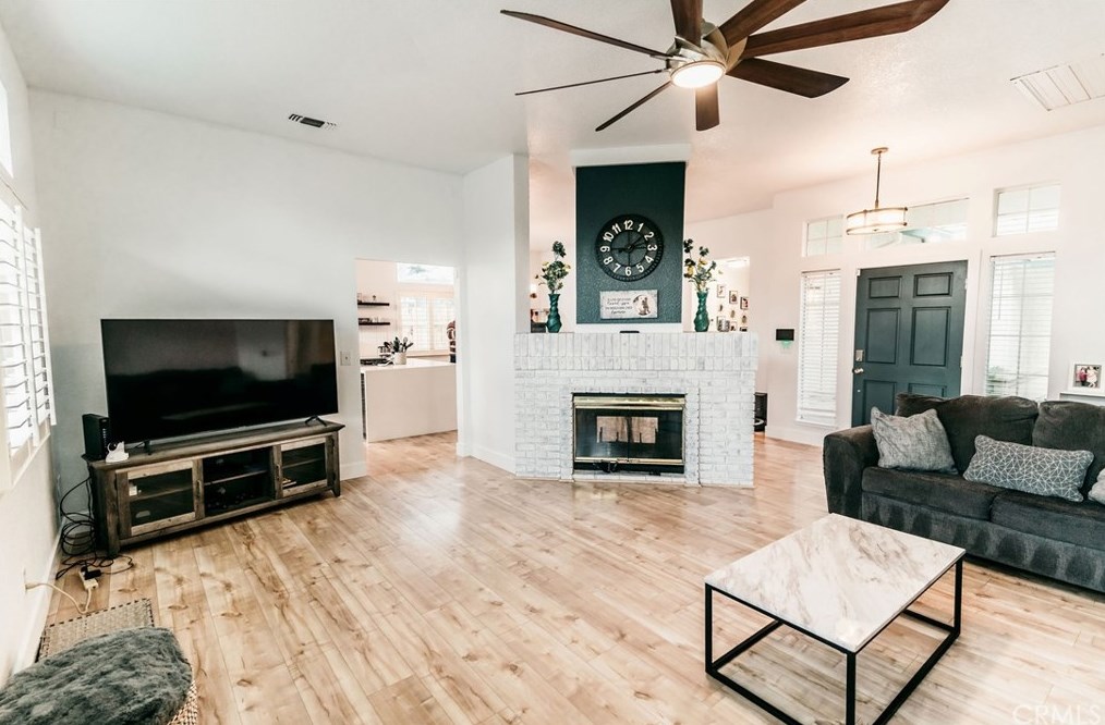 695 Summit Lakes Way, Galt CA  95632-3008 exterior