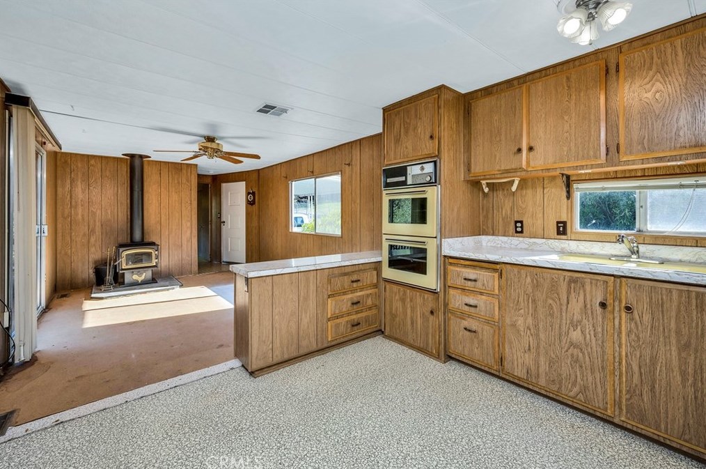 3085 Buckingham Way, Nice CA  95464-8605 exterior