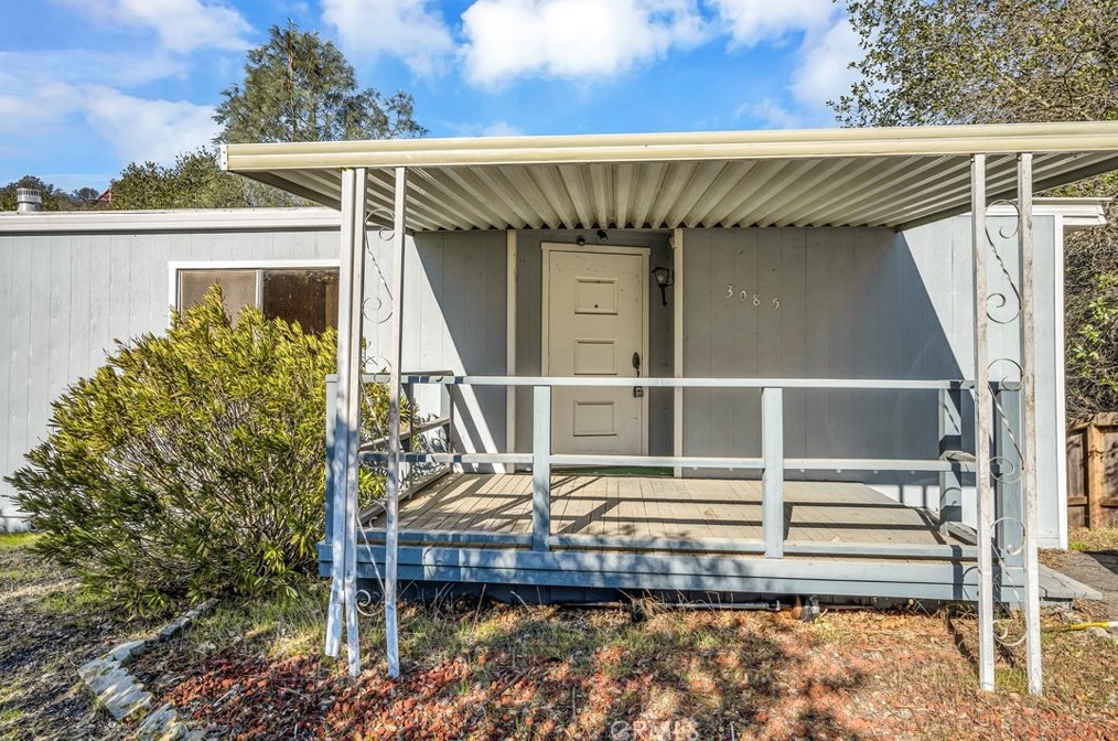 3085 Buckingham Way, Nice CA  95464-8605 exterior