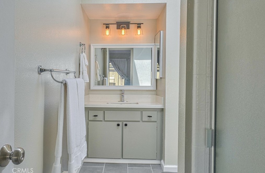 33 Montsalas Dr, Monterey CA  93940-5286 exterior