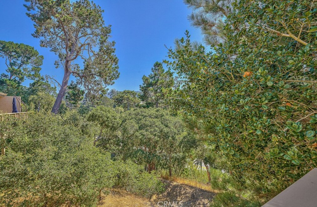 33 Montsalas Dr, Monterey CA  93940-5286 exterior