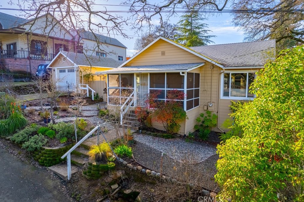 375 Brush St, Lakeport CA  95453-4626 exterior