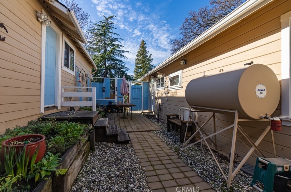 375 Brush St, Lakeport CA  95453-4626 exterior