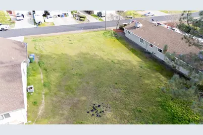 18725 Magnolia Court, Hidden Valley Lake, CA 95467 - Photo 5