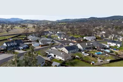 18725 Magnolia Court, Hidden Valley Lake, CA 95467 - Photo 9