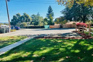 550 Hillcrest Dr, Lakeport, CA 95453 - Photo 3