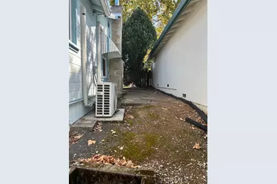 550 Hillcrest Drive, Lakeport, CA 95453 - Photo 33