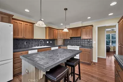 17120 Knollview Drive, Hidden Valley Lake, CA 95467 - Photo 9