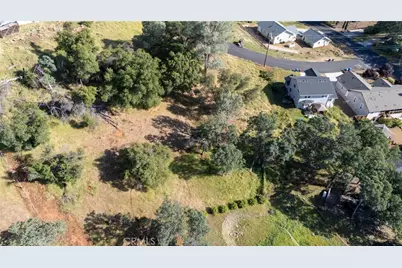 18300 Grizzly Court, Hidden Valley Lake, CA 95467 - Photo 5
