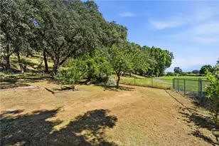 18670 Maple Leaf Ct, Hidden Valley Lake, CA 95467 - Photo 17
