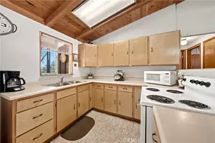 12390 Ridge Rd, Middletown, CA 95461 - Photo 13