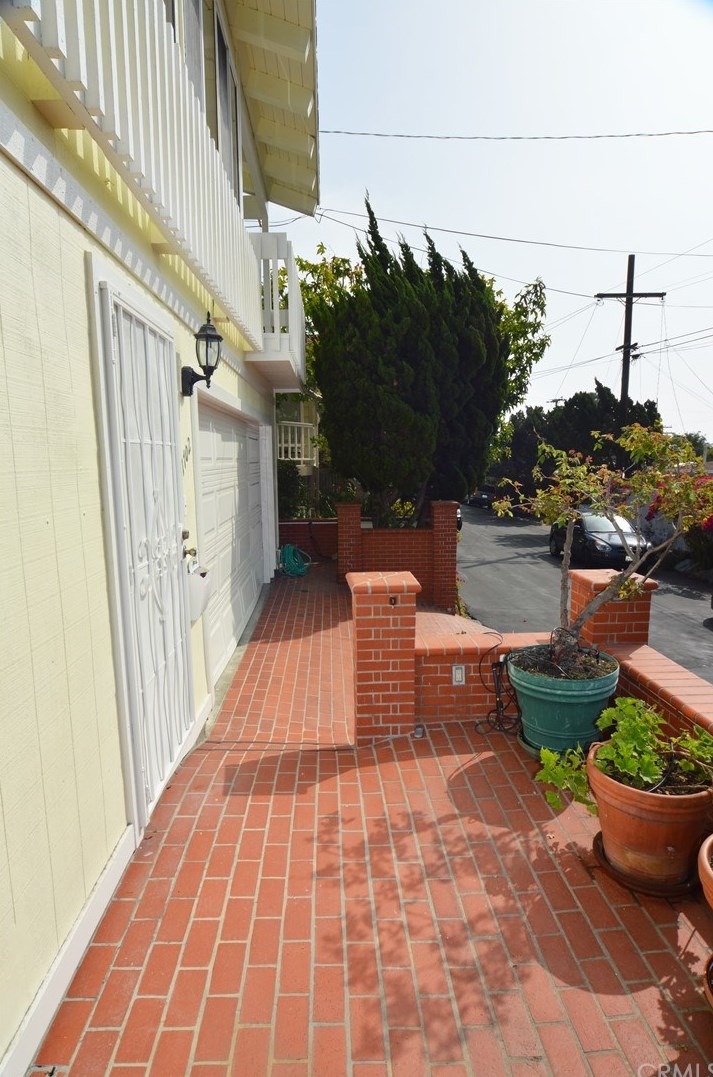 31702 Florence Ave, Laguna Beach CA  92651-8286 exterior