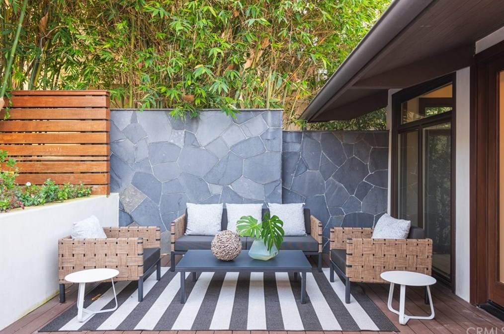247 Emerald Bay, Laguna Beach CA  92651-1210 exterior