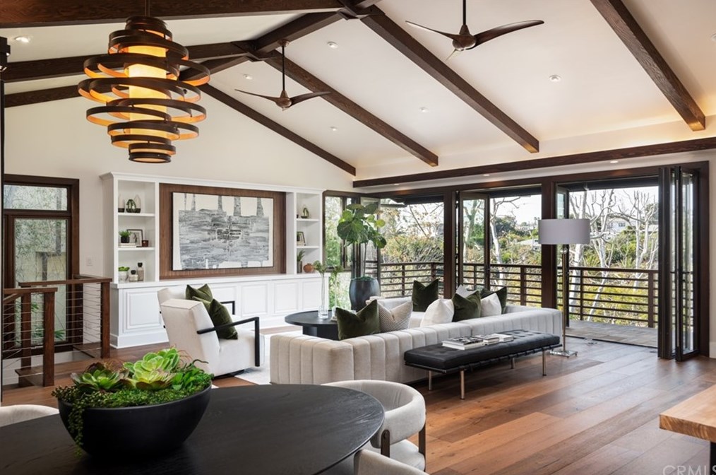 247 Emerald Bay, Laguna Beach CA  92651-1210 exterior