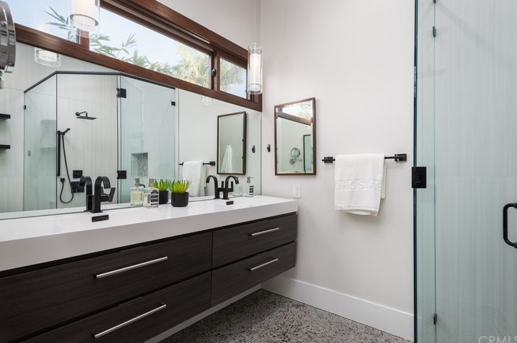 247 Emerald Bay, Laguna Beach CA  92651-1210 exterior