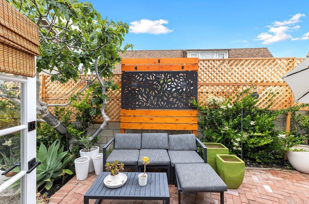 626 Anita St, Laguna Beach CA  92651-2906 exterior