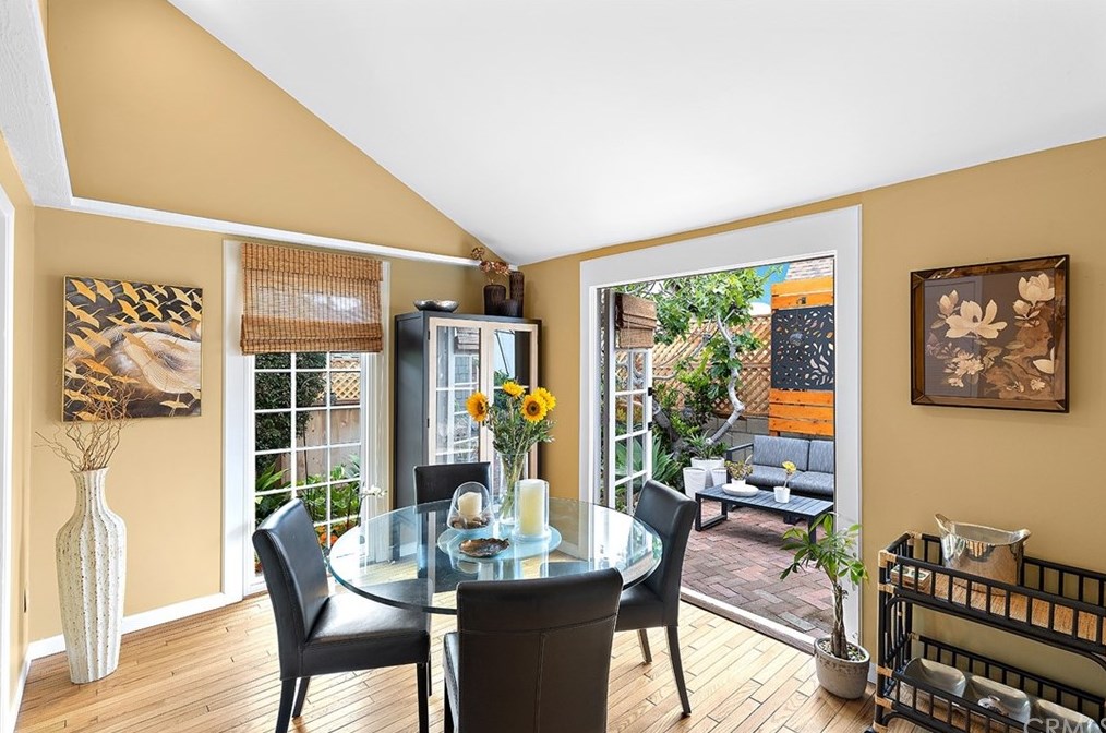 626 Anita St, Laguna Beach CA  92651-2906 exterior