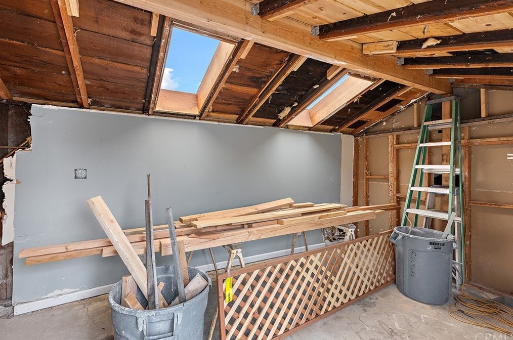 626 Anita St, Laguna Beach CA  92651-2906 exterior