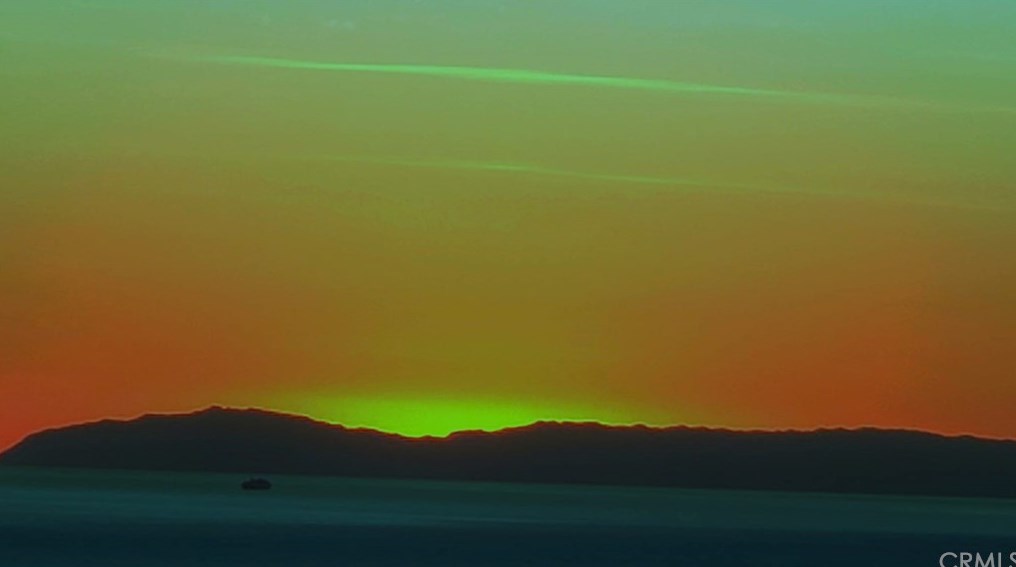 2845 Rounsevel Ter, Laguna Beach CA  92651-4127 exterior