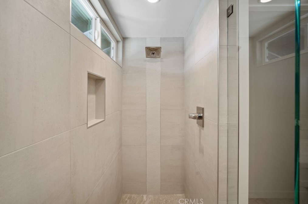 24231 Las Naranjas Dr, Laguna Beach CA  92677-2116 exterior