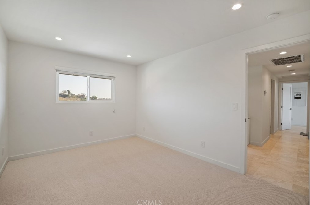 24231 Las Naranjas Dr, Laguna Beach CA  92677-2116 exterior