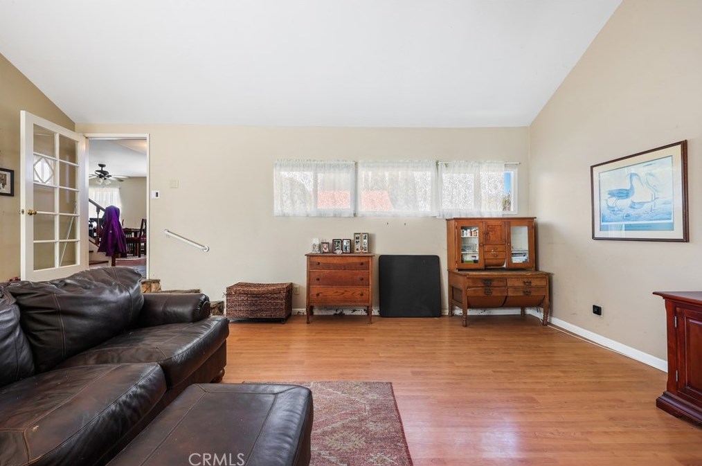 6112 Apache Rd, Westminster CA  92683-1918 exterior