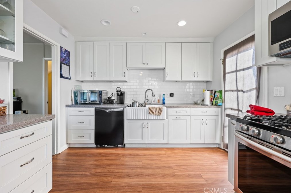 6112 Apache Rd, Westminster CA  92683-1918 exterior