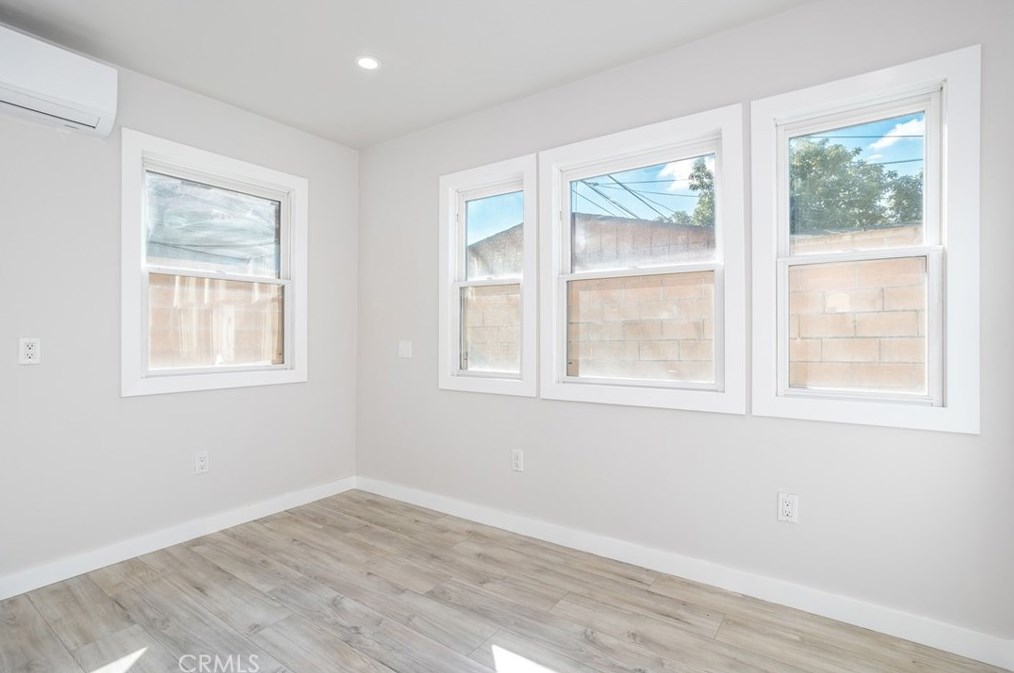 4610 Leonis St, Los Angeles CA  90040-1019 exterior