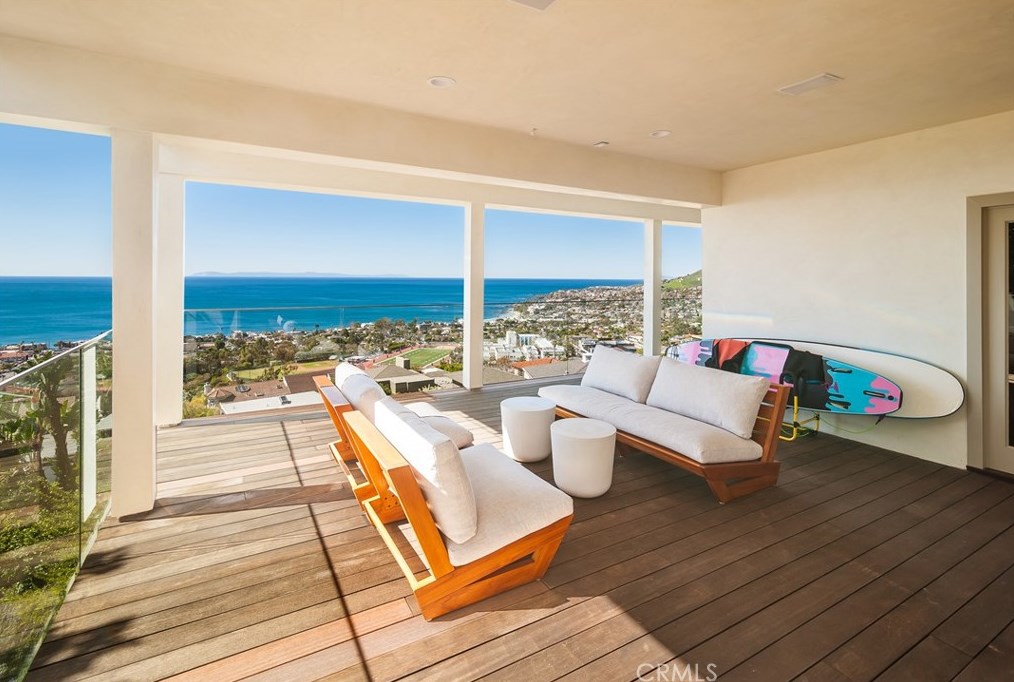 747 Bayview Pl, Laguna Beach CA  92651-2601 exterior