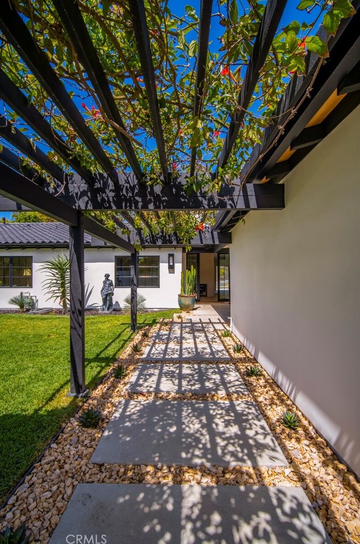 30511 Paseo Del Valle, Laguna Beach CA  92677-2314 exterior