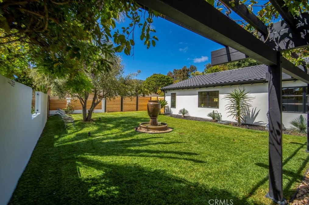 30511 Paseo Del Valle, Laguna Beach CA  92677-2314 exterior
