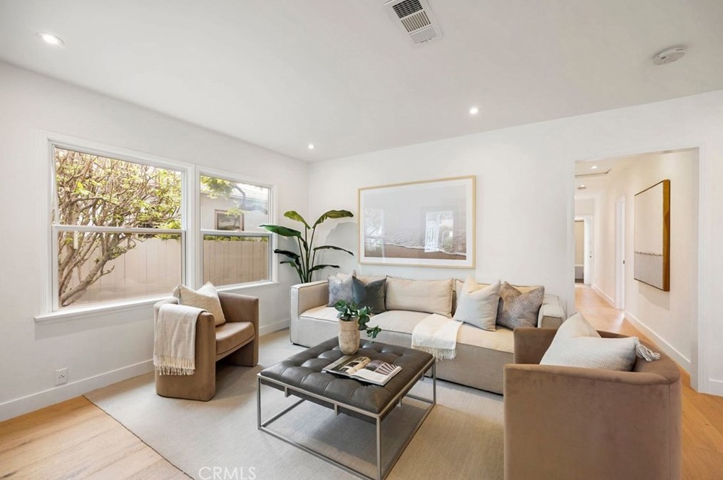 3956 Albright Ave, Los Angeles CA  90066-5002 exterior